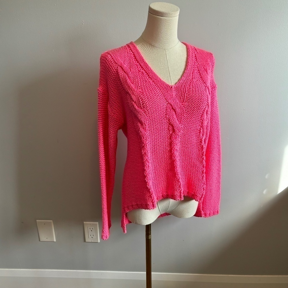 H&M Women's Cable Knit V-neck Long Sleeve Drop Shoulder Bright Pink Sweater SZ S